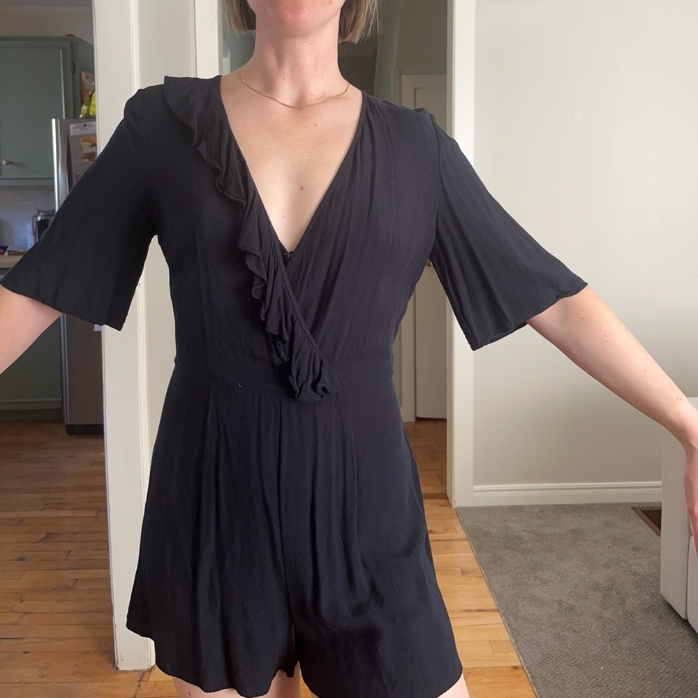 Navy V-Neck Romper with Ruffled Edge - Picture 2 of 5